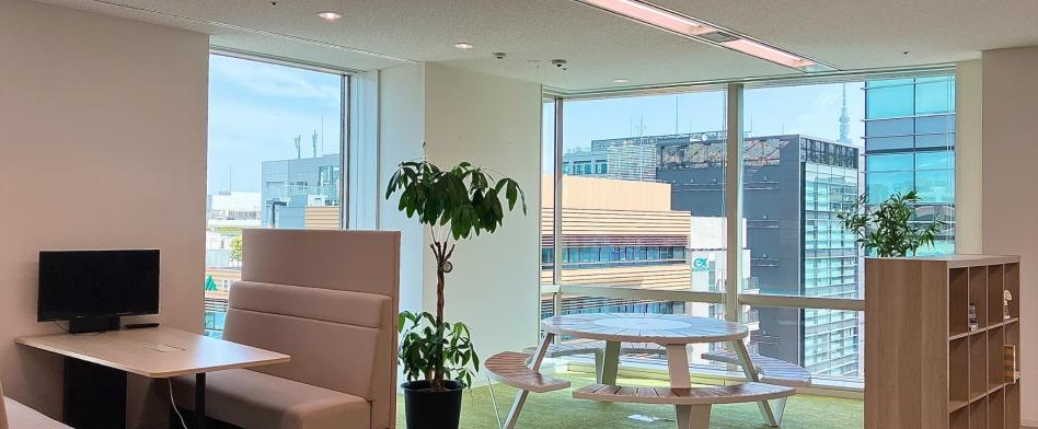 インテージのヘッダー