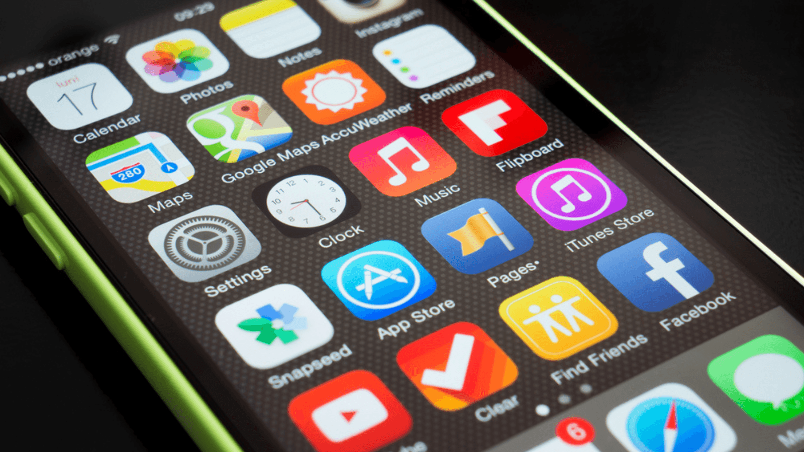 InstagramやLINEを作る「ソーシャルメディア運営」企業に新卒で入るには?|業界の最新動向と企業ランキング